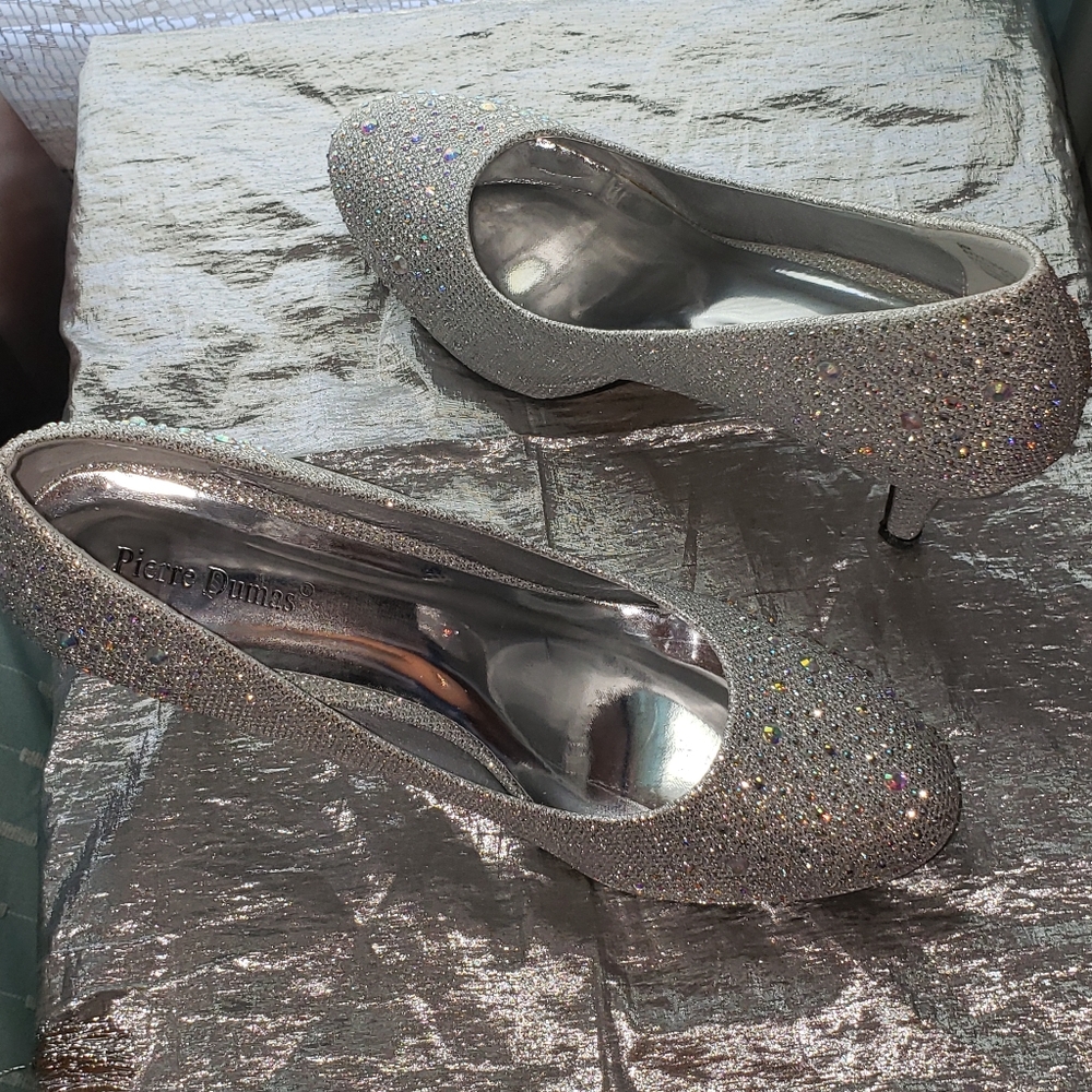 Pierre Dumas Silver Heels preowned
